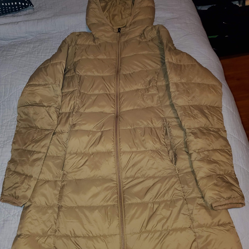 Amazon Essentials Women's Tan Puffer Coat